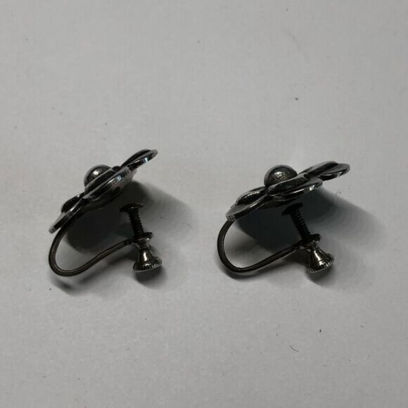 Vintage Flower Earrings Silver Clip On 3/4 Inch Diameter - Picture 3 of 5